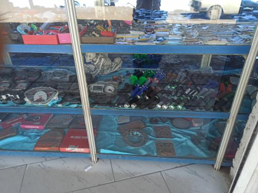 عکس لوازم یدکی و تعمیرگاه موتورسیکلت علی بهمنی