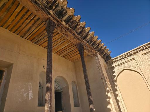 عکس عمارت خانه شجاع نظام