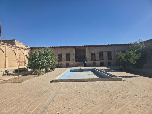 عکس عمارت خانه شجاع نظام