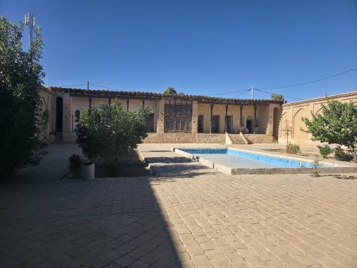 عکس عمارت خانه شجاع نظام