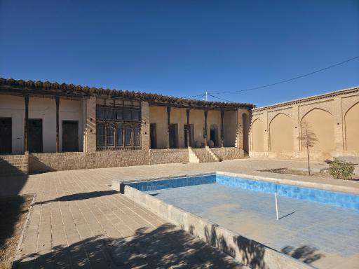 عکس عمارت خانه شجاع نظام