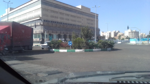 عکس میدان قائم