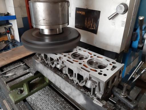 عکس سیلندر تراشی رانه