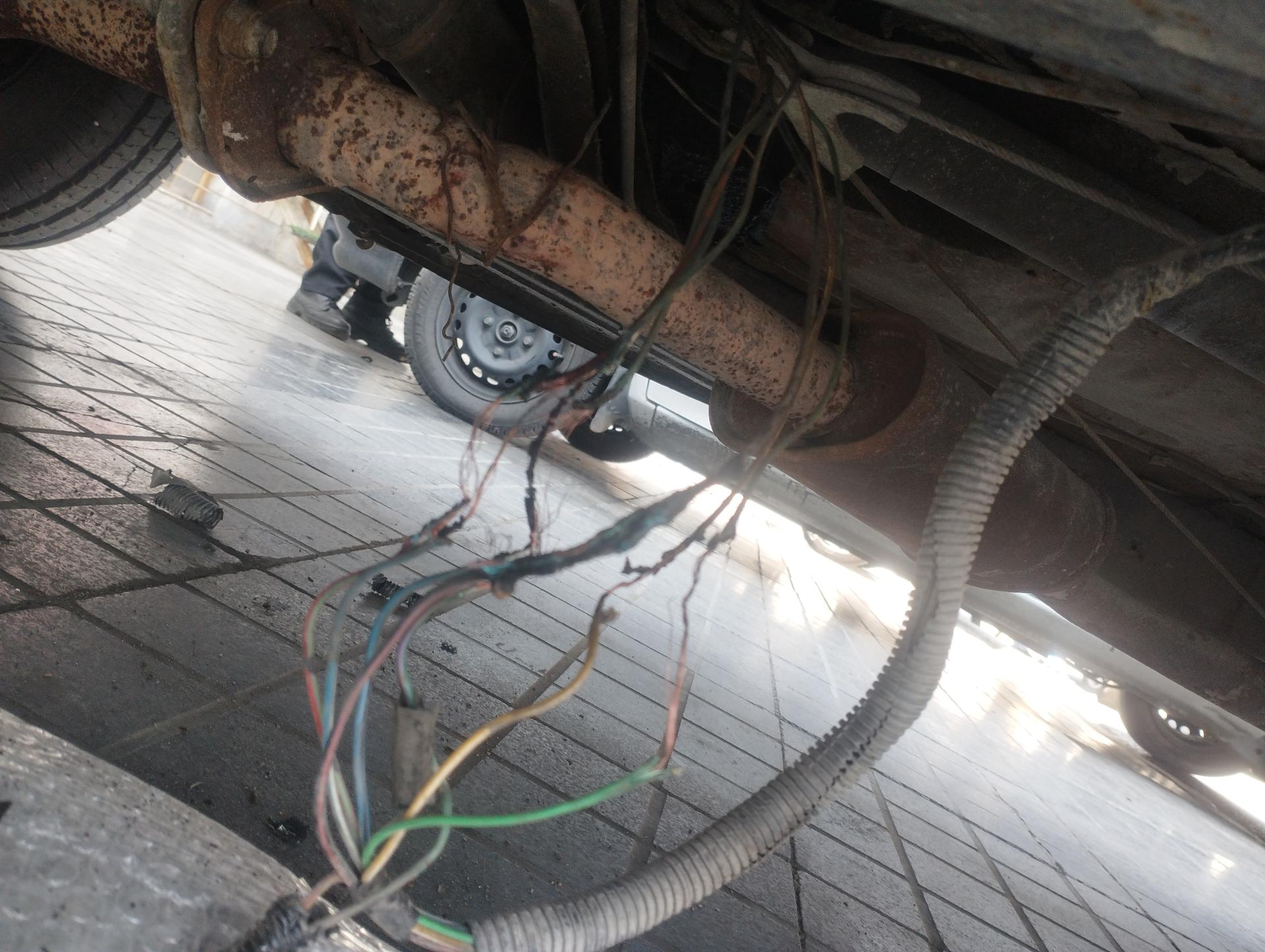 عکس برق خودرو علی آراز