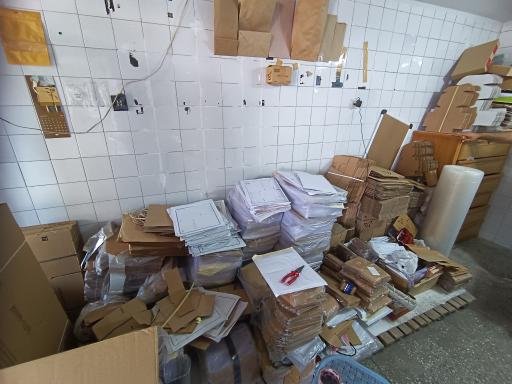 عکس خدمات پستی مستر پاکت