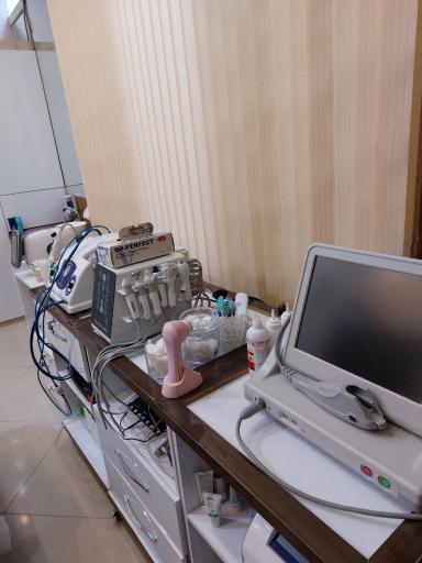 عکس مرکز پوست و زیبایی بهار