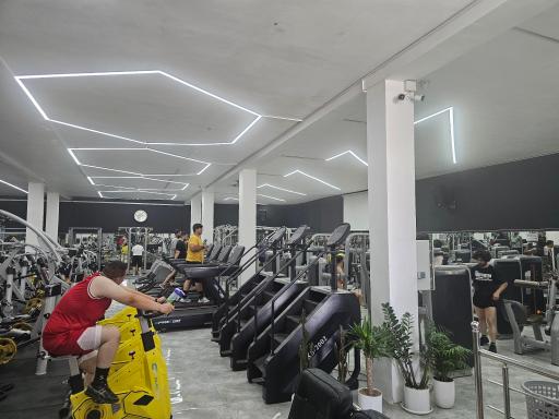 عکس آکادمی ورزشی دکتر امانی