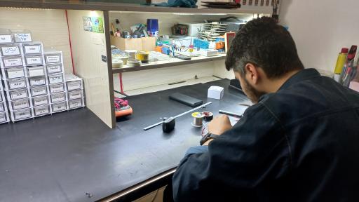 عکس تعمیرات برد الکترونیکی آذر تسلا