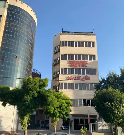 عکس هتل زنده رود