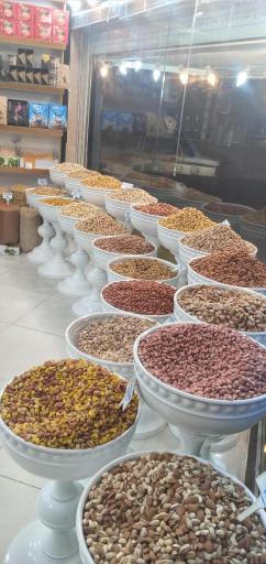 عکس کافه و خشکبار یاقوت