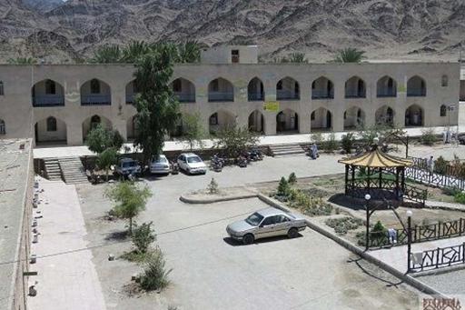 عکس مدرسه علوم دینی عین العلوم گشت