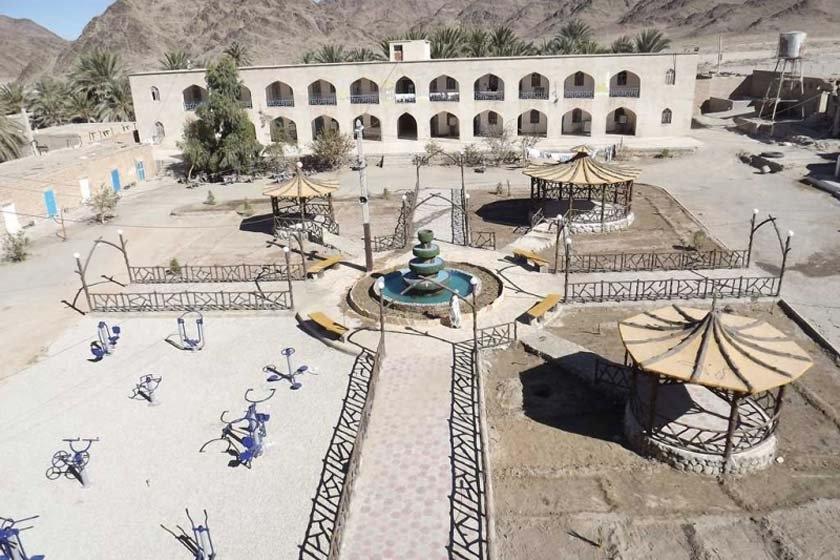 عکس مدرسه علوم دینی عین العلوم گشت