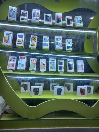 عکس عمده فروشی موبایل ۱۱۰
