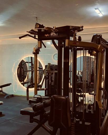 عکس باشگاه مون