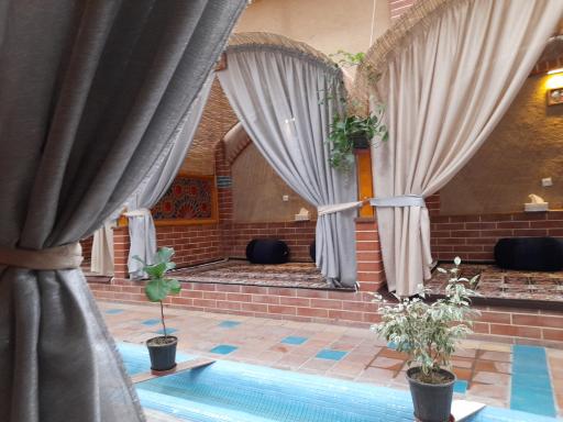 عکس سفره خانه سنتی صاحب دلان