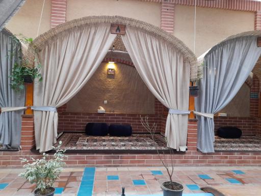 عکس سفره خانه سنتی صاحب دلان