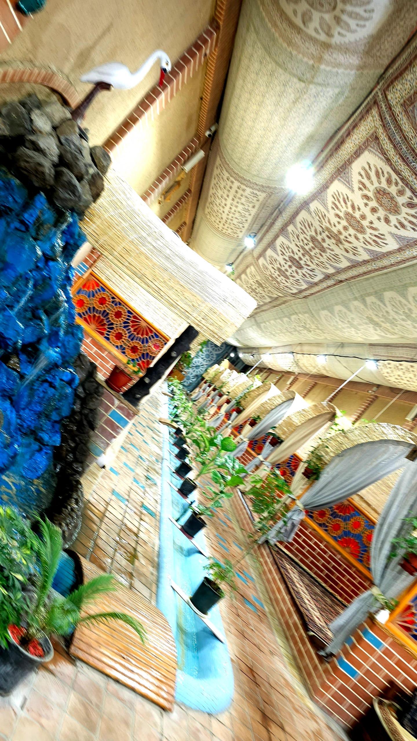 عکس سفره خانه سنتی صاحب دلان