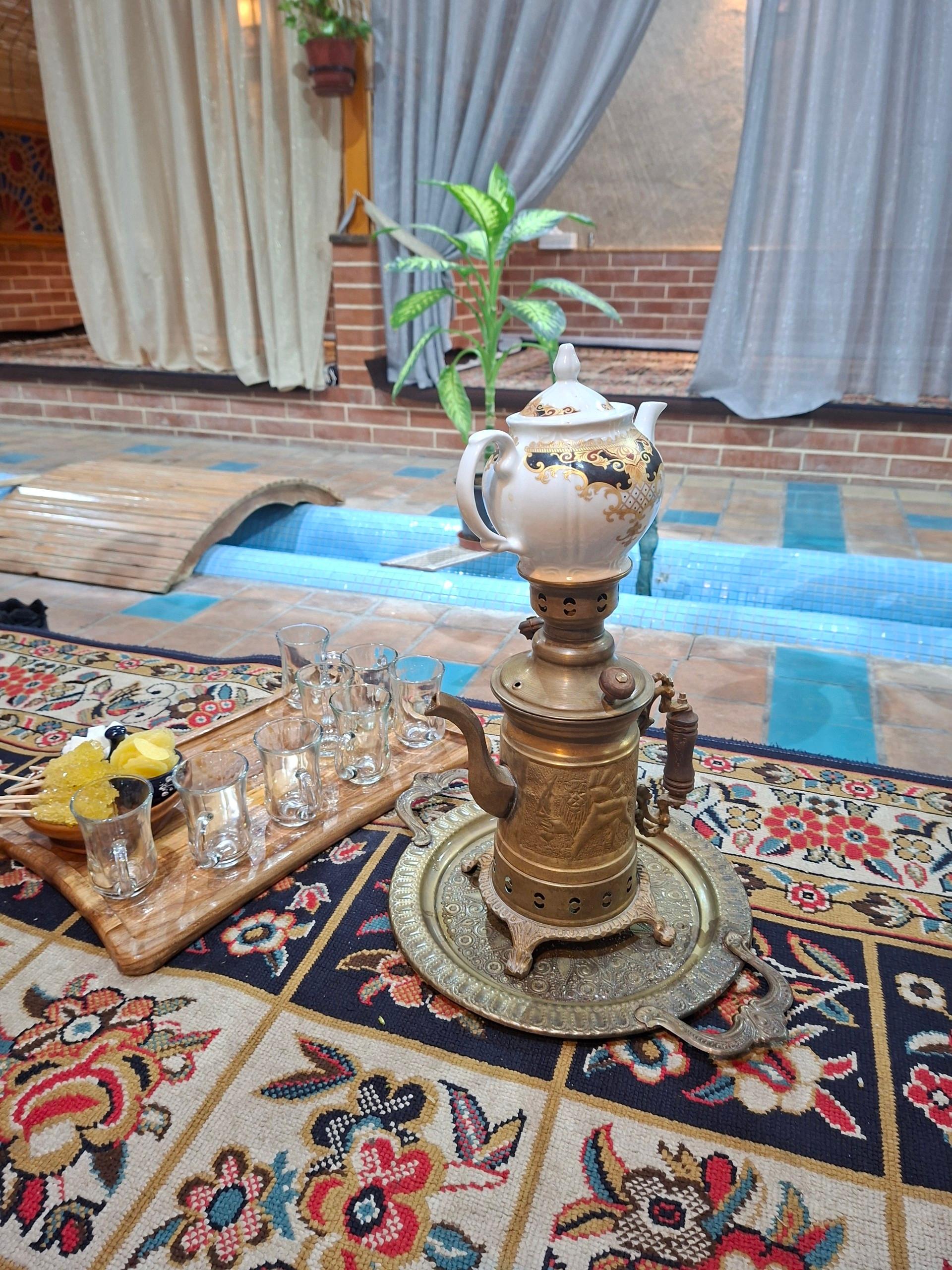 عکس سفره خانه سنتی صاحب دلان