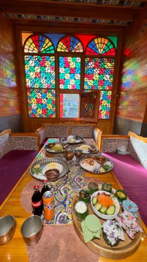 عکس رستوران عمارت دربار