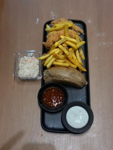 عکس پیتزا و سوخاری گابریک