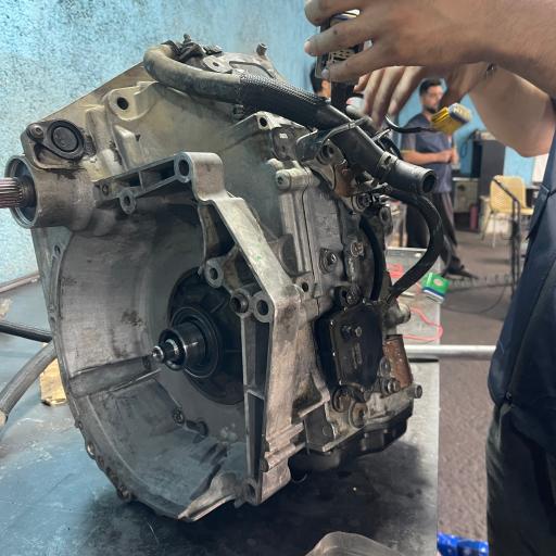 عکس اتوکلینیک ۲۴ طهماسبی گیربکس اتومات