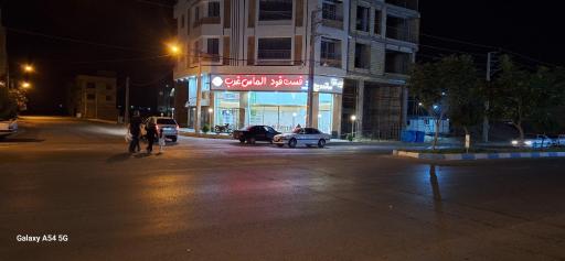 عکس ساندویچ پیتزا الماس غرب