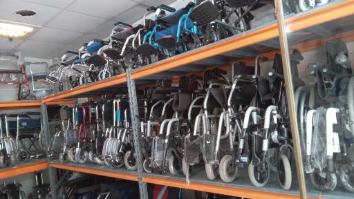 عکس خرید و فروش و تعمیرات ویلچر موژان طب البرز