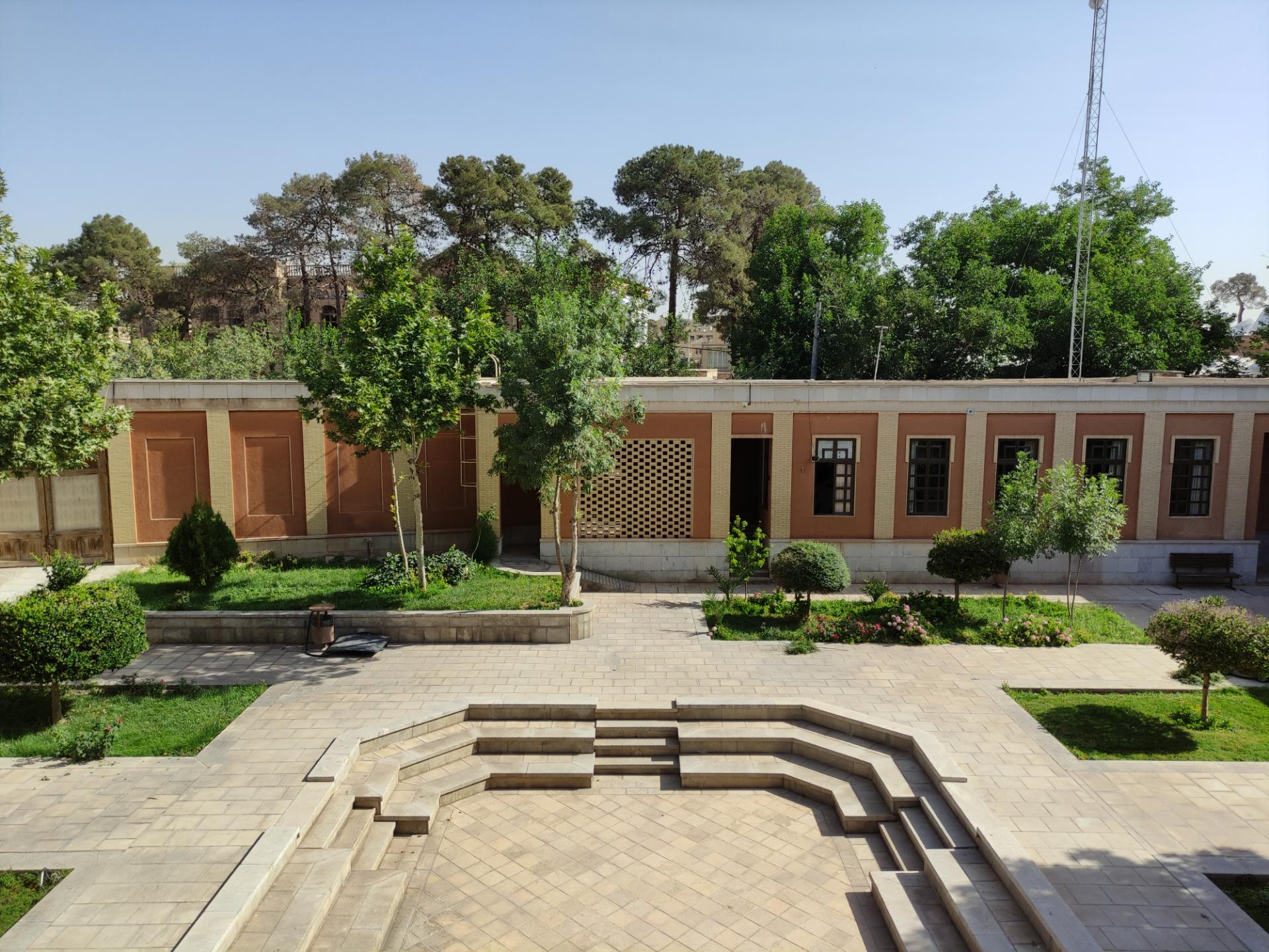 عکس دانشکده‌ هنرهای تجسمی (خانه فرانسوی ها)