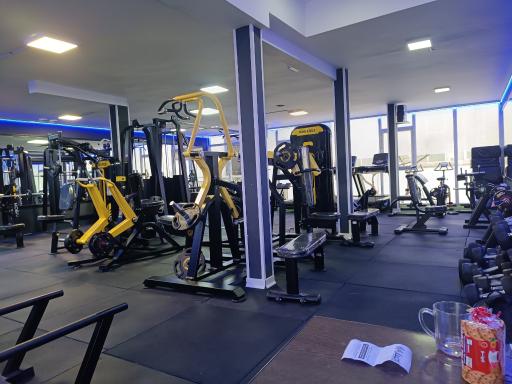 عکس باشگاه بدنسازی فیت استایل