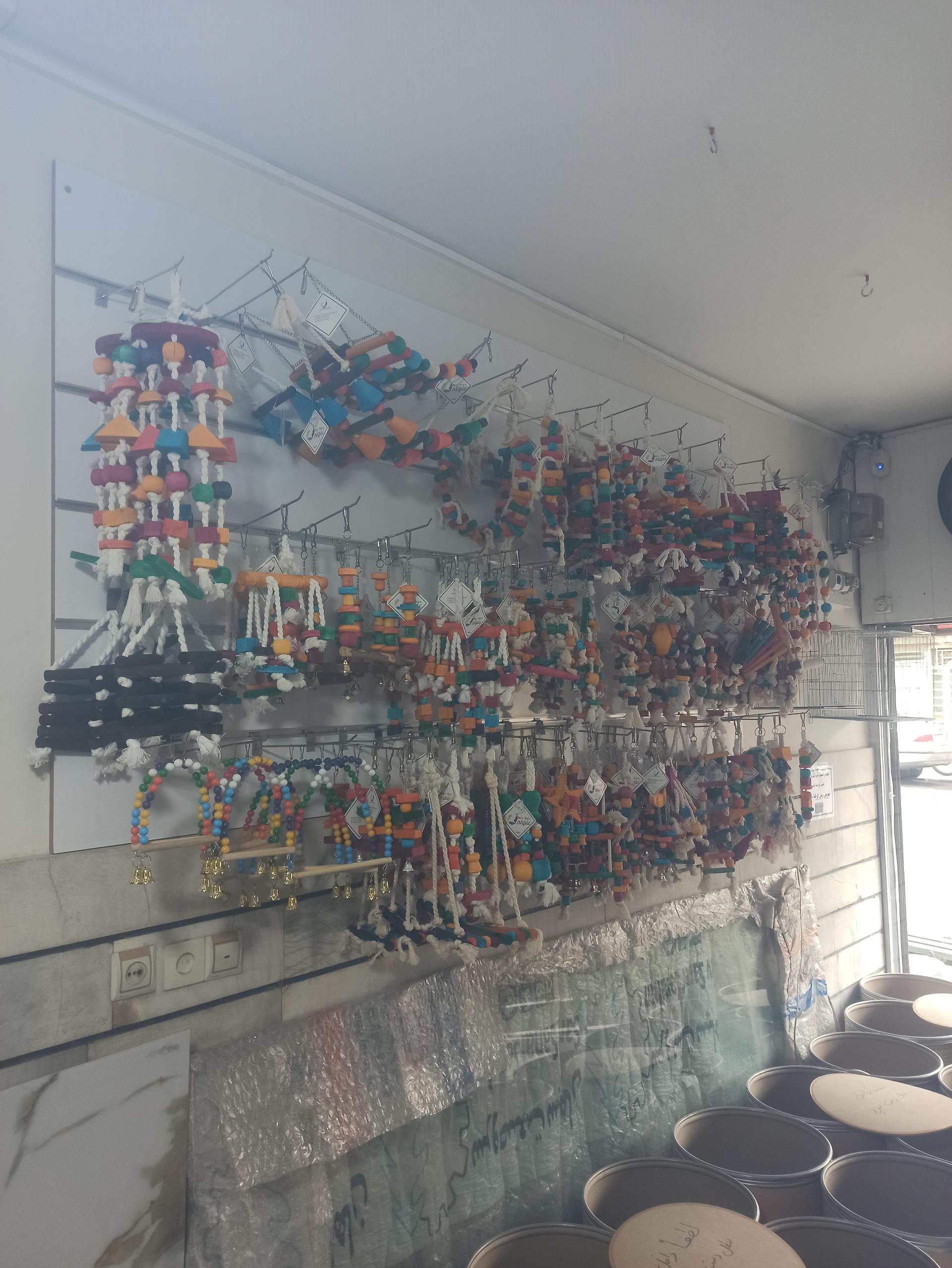 عکس فروشگاه رزیلا