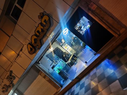 عکس کافه قهوه ایلوم