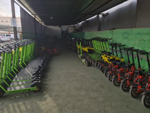 عکس اجاره دوچرخه برقی بِرون