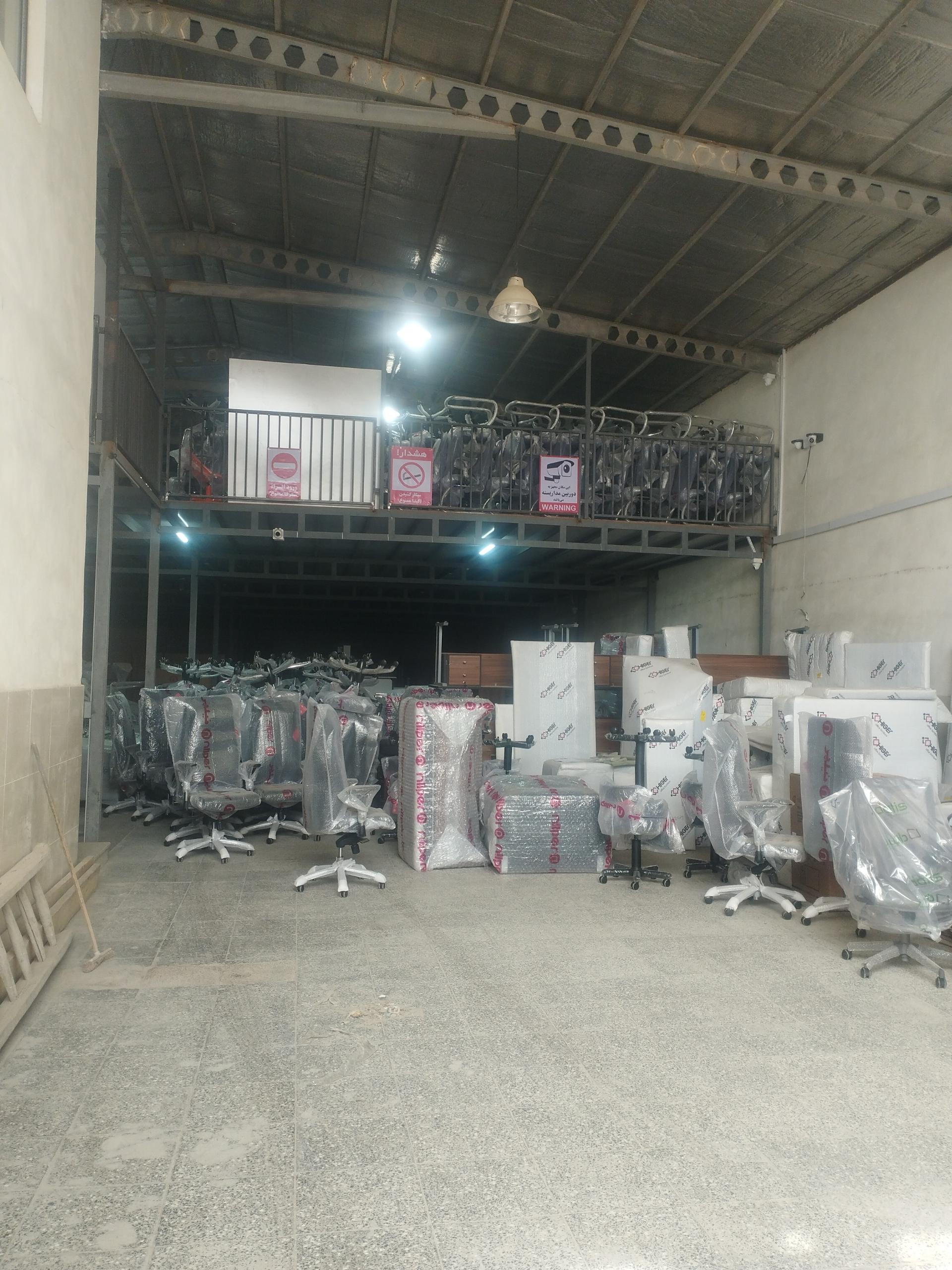 عکس انبار صنایع استیل