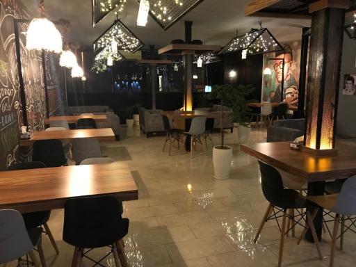 عکس کافه میویتا