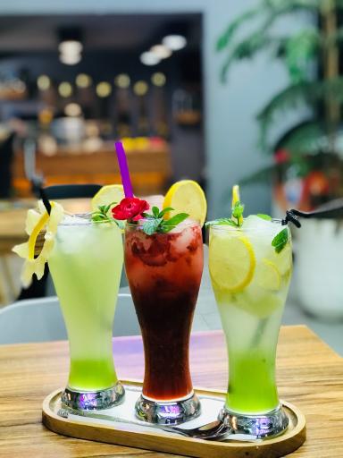 عکس کافه میویتا