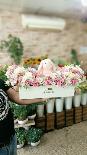 عکس گل فروشی مریم