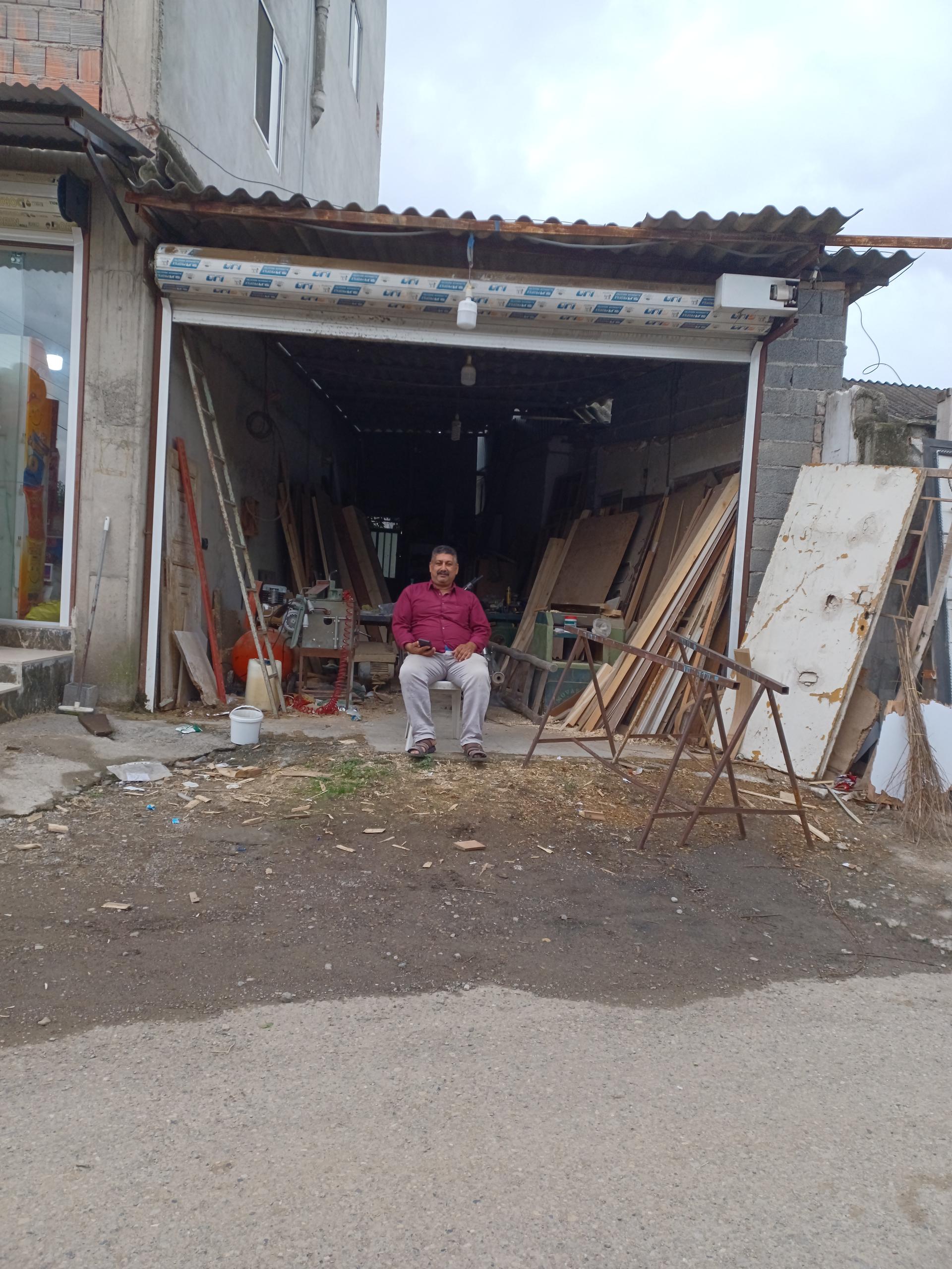 عکس کارگاه نجاری علی کلاگر