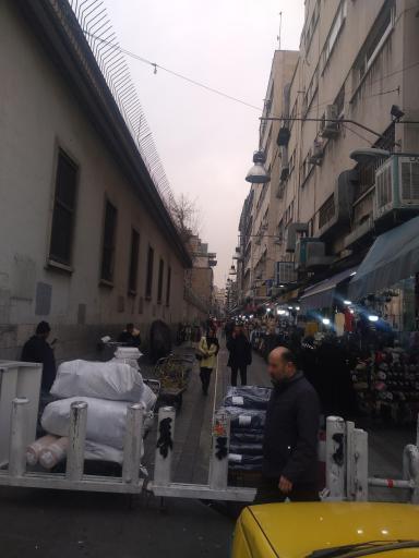 عکس بازار پارچه و پوشاک کوچه برلن