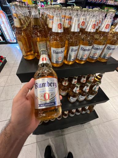 عکس هایپر مارکت میتا