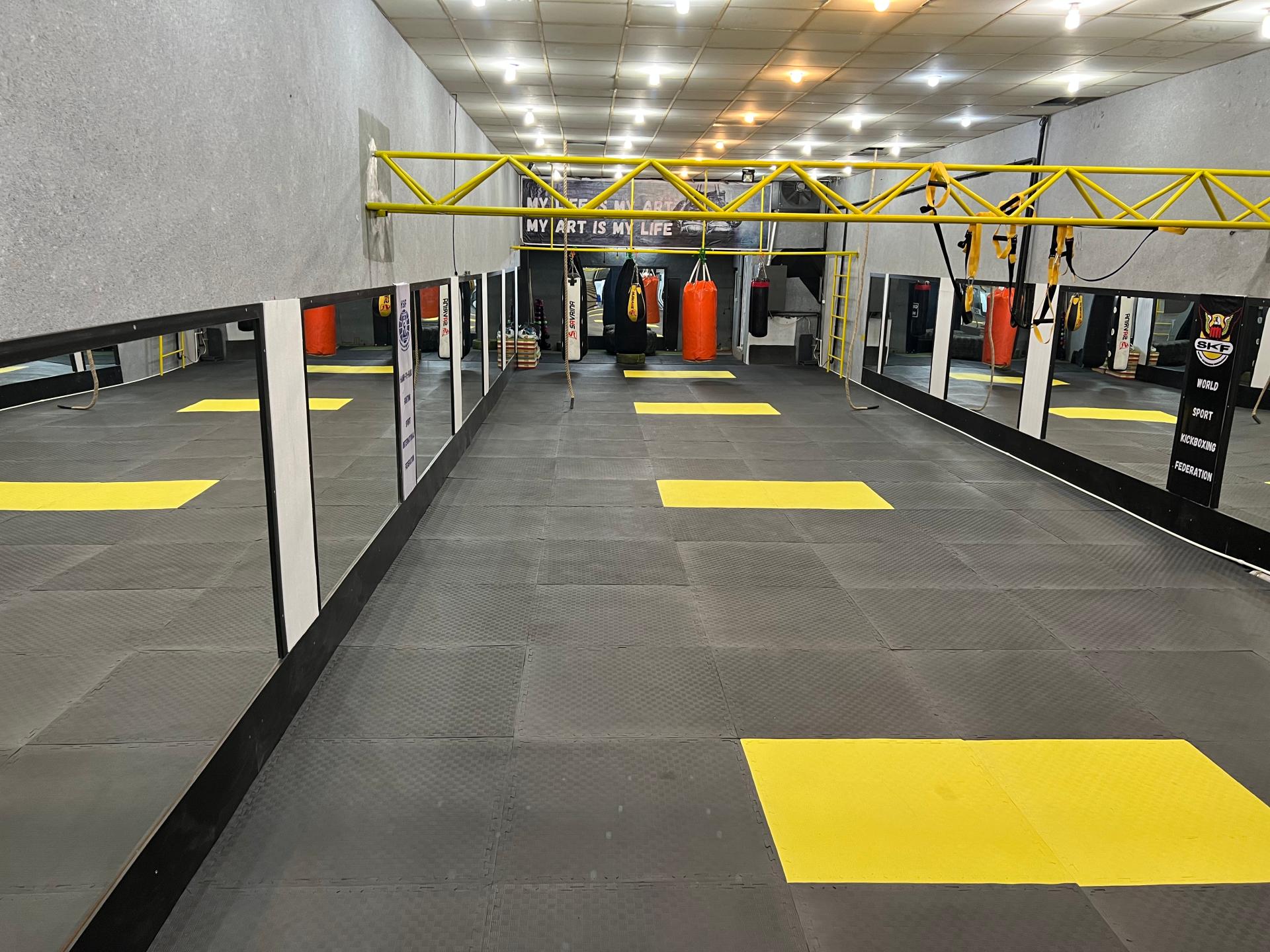 عکس باشگاه تورنادو