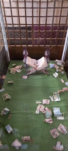 عکس امامزاده غریب دنارت