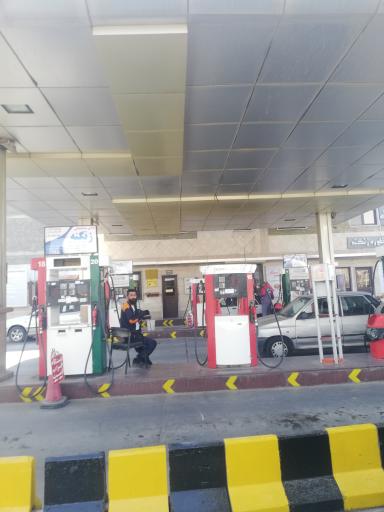 عکس پمپ بنزین زنگنه