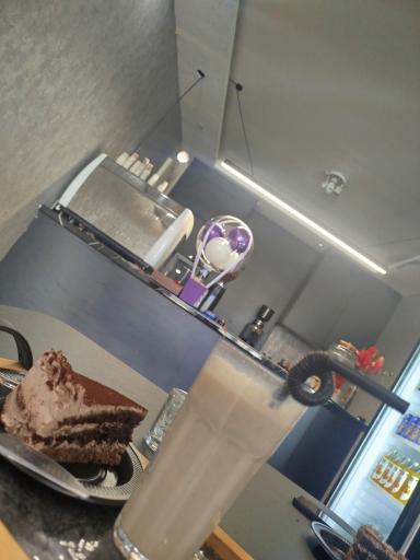 عکس کافه شدو