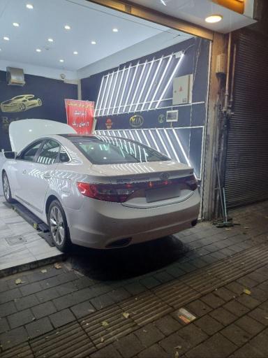 عکس کارشناسی و تشخیص رنگ خودرو غلامی