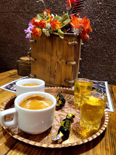 عکس کلبه قهوه آرامش