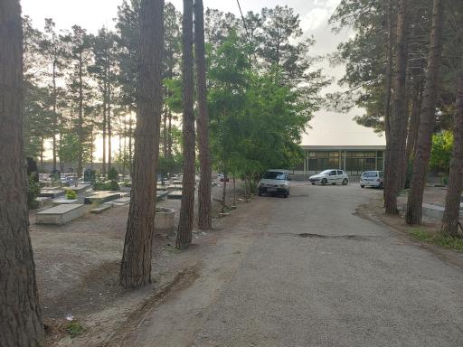 عکس آرامستان زفره