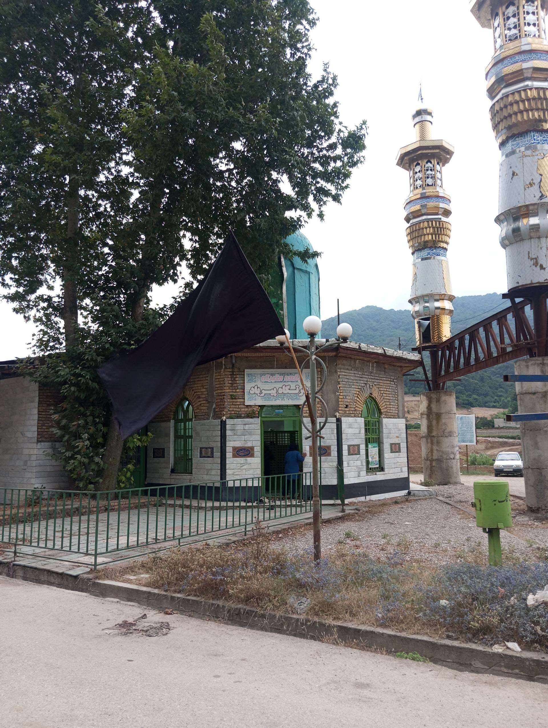 عکس زیارتگاه پیرباد