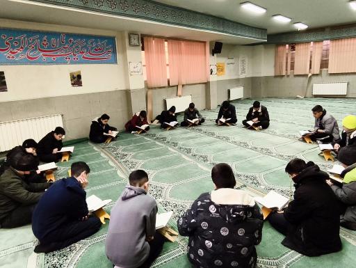 عکس دبیرستان پسرانه نوبت اول دکتر فیض