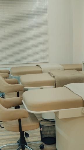 عکس مرکز تخصصی اکستشن مژه و ناخن pr