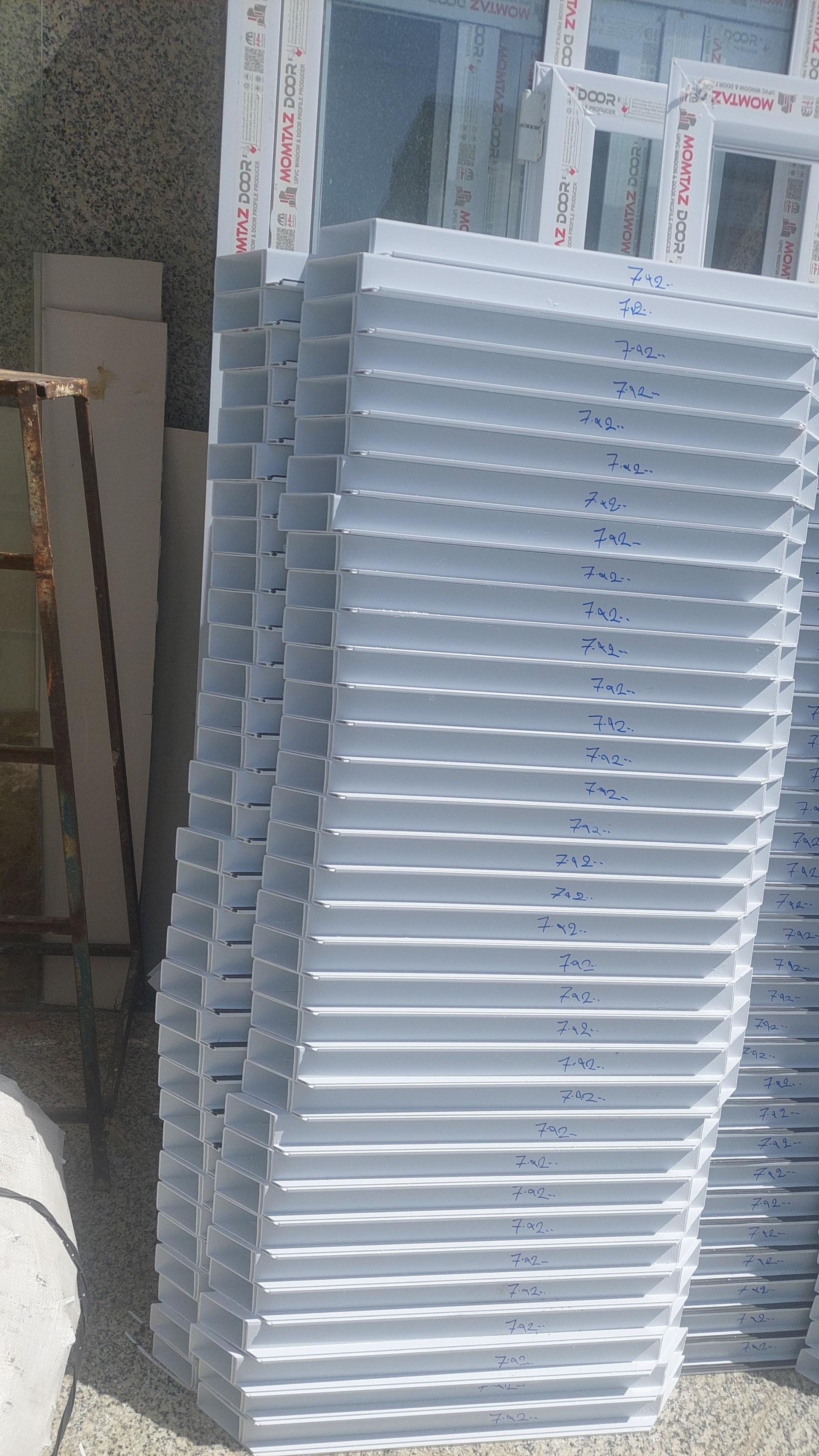 عکس پنجره دوجداره شکری